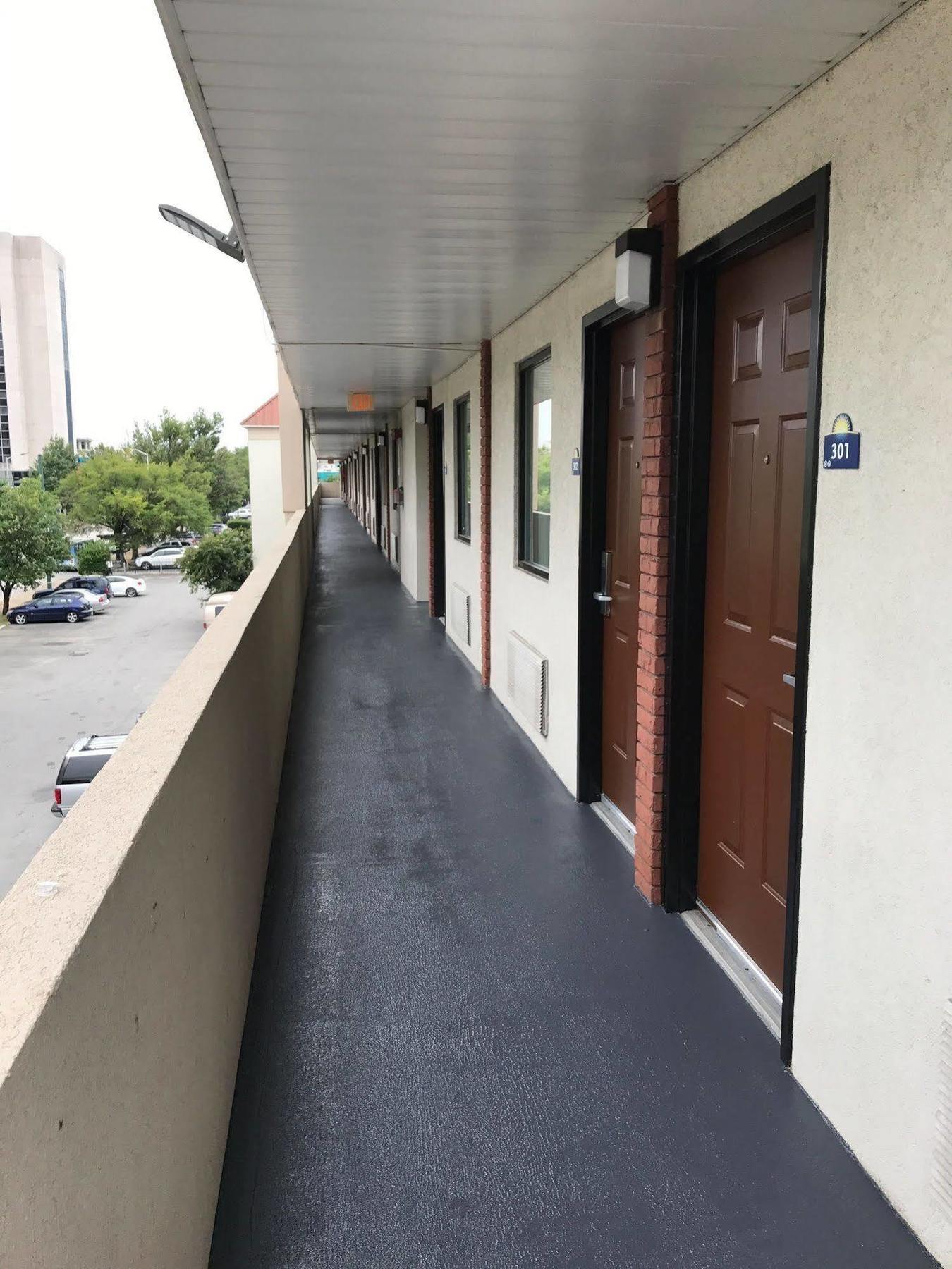 Hotel Bo, A Days Inn By Wyndham Chattanooga Downtown מראה חיצוני תמונה
